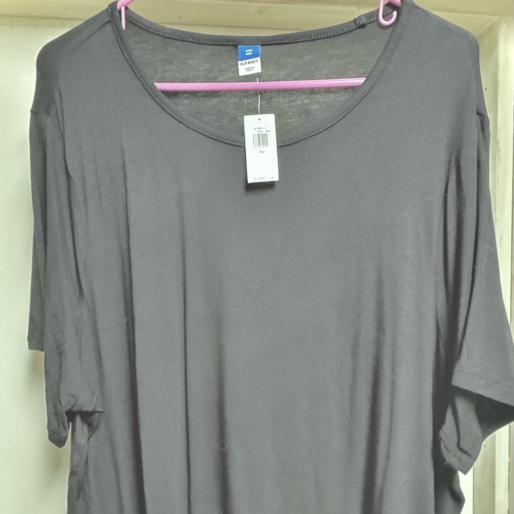 Old Navy Luxe Black Short Sleeve Tee Classic - NEW